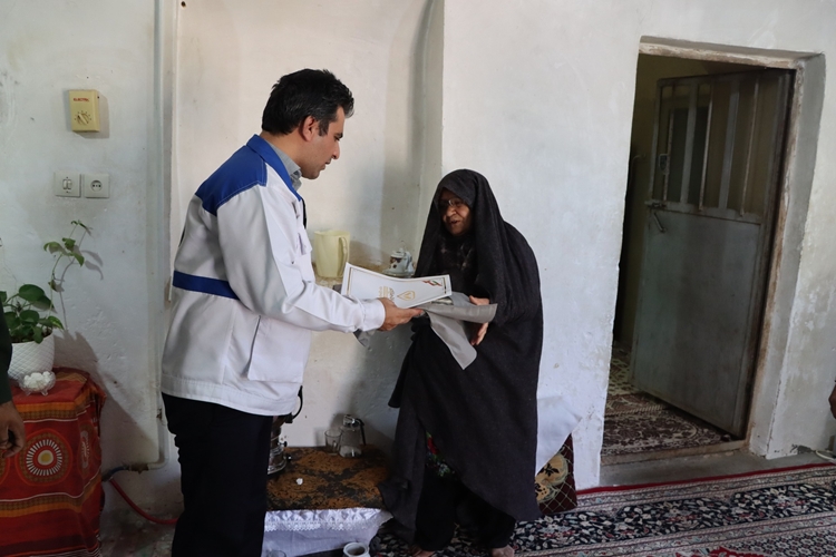 دیدار همکاران دامپزشکی حاضر در اردوی جهاد دامپزشکی با خانواده شهید احمد خلیلی